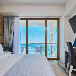 rooms features thumbnail 2